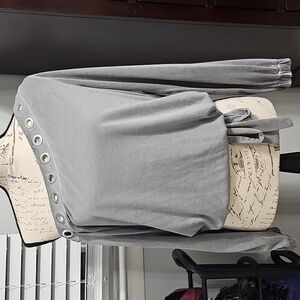 Venus Off-Shoulder Top